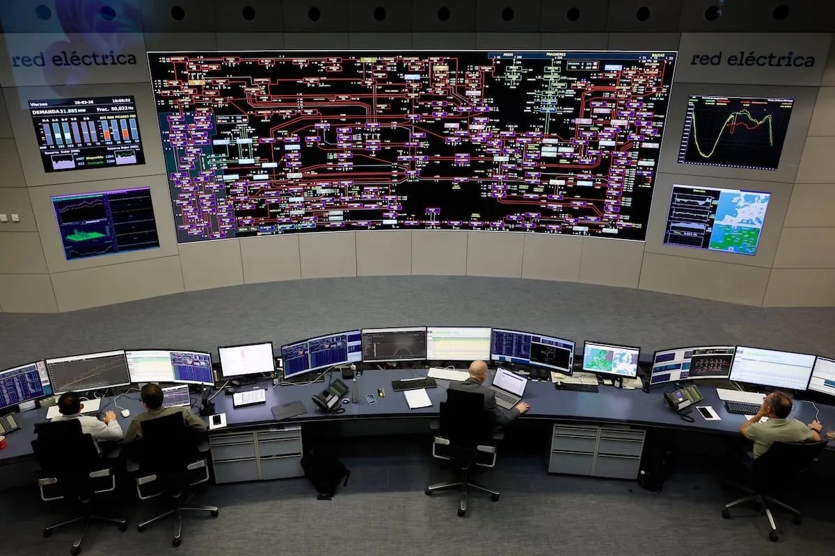 “A tomar por culo, nos estamos desconectando”: los audios entre Red Eléctrica y las empresas la mañana del apagón