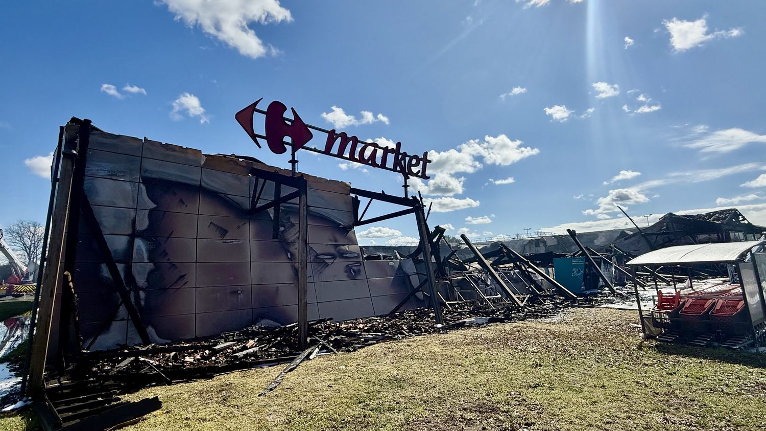Interrogations et stupéfaction à Hourtin après l'incendie d’un supermarché dont s'accuse une adolescente de 12 ans