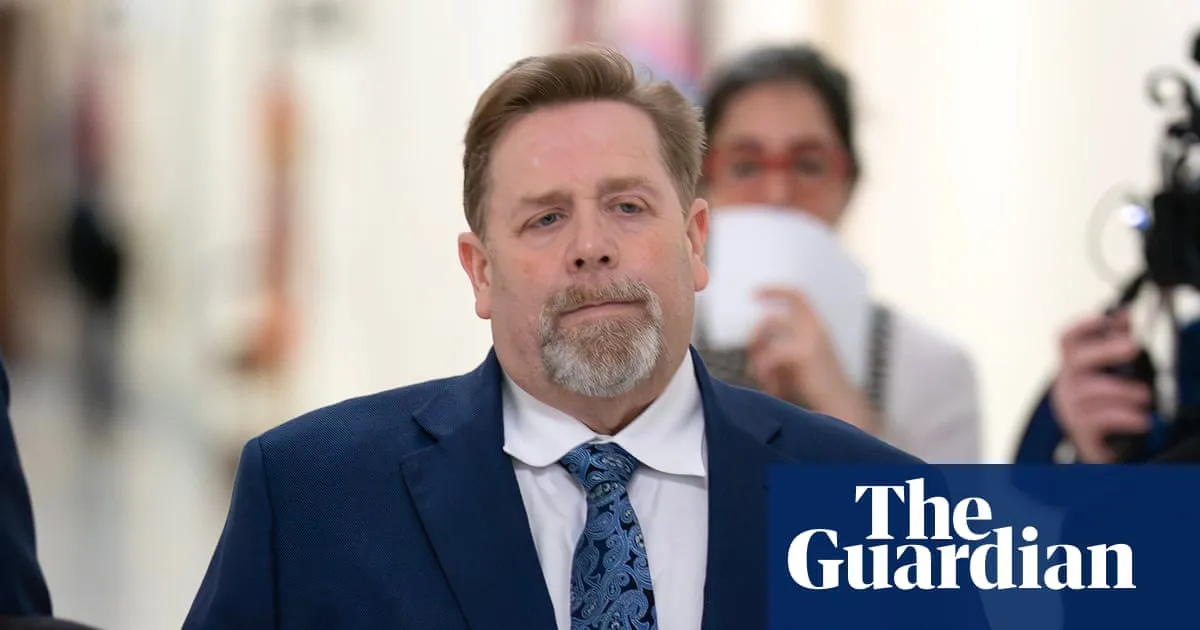 Epstein accountant and lawyer say federal agents never questioned them
