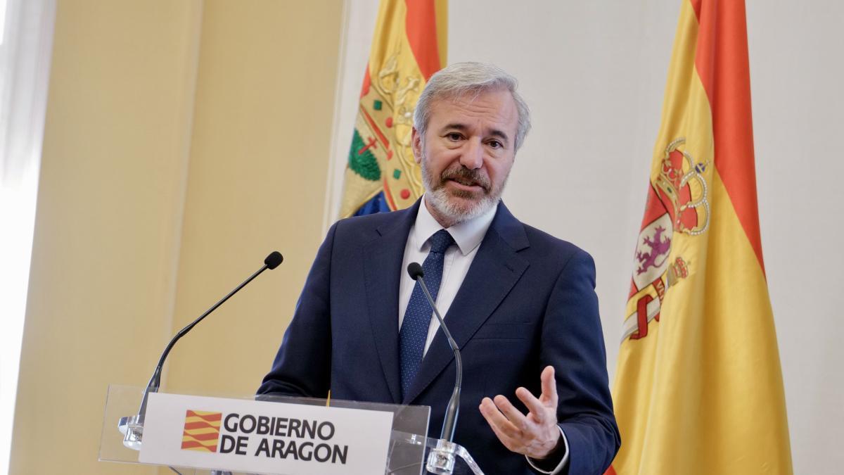 
                                                                                        Azcón insiste en sus disculpas a Montero y Alegría por comentar su físico: “fue un error”
                                                                                    