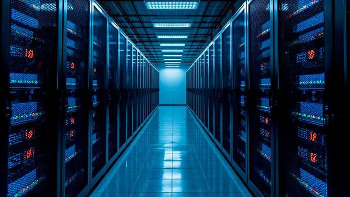 
                                                                                             El sector de centros de datos alerta de que el decreto de medidas contra la guerra les pone en riesgo
                                                                                         