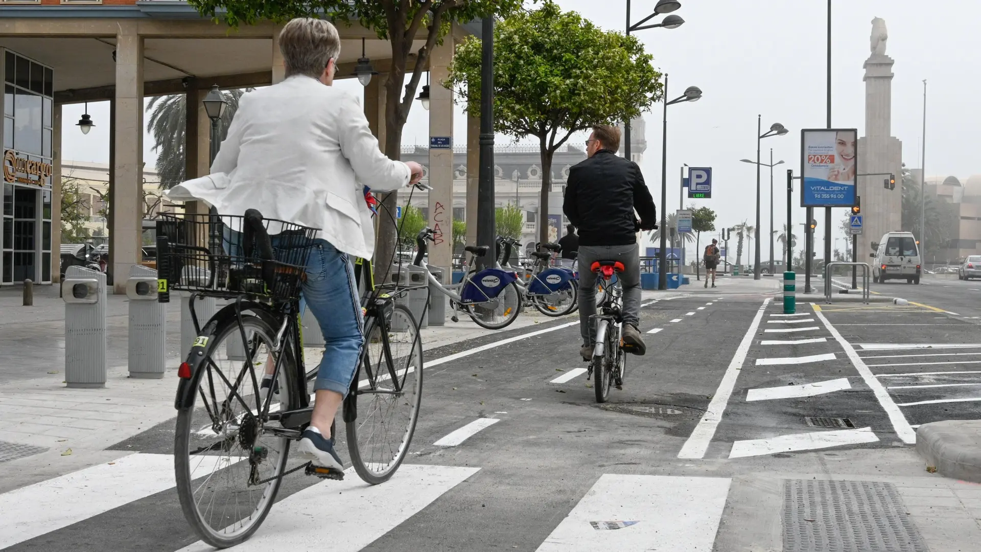 
         La venta de bicis cae por cuarto año y el sector dice que las ayudas prometidas por el Gobierno "no llegan" 
    