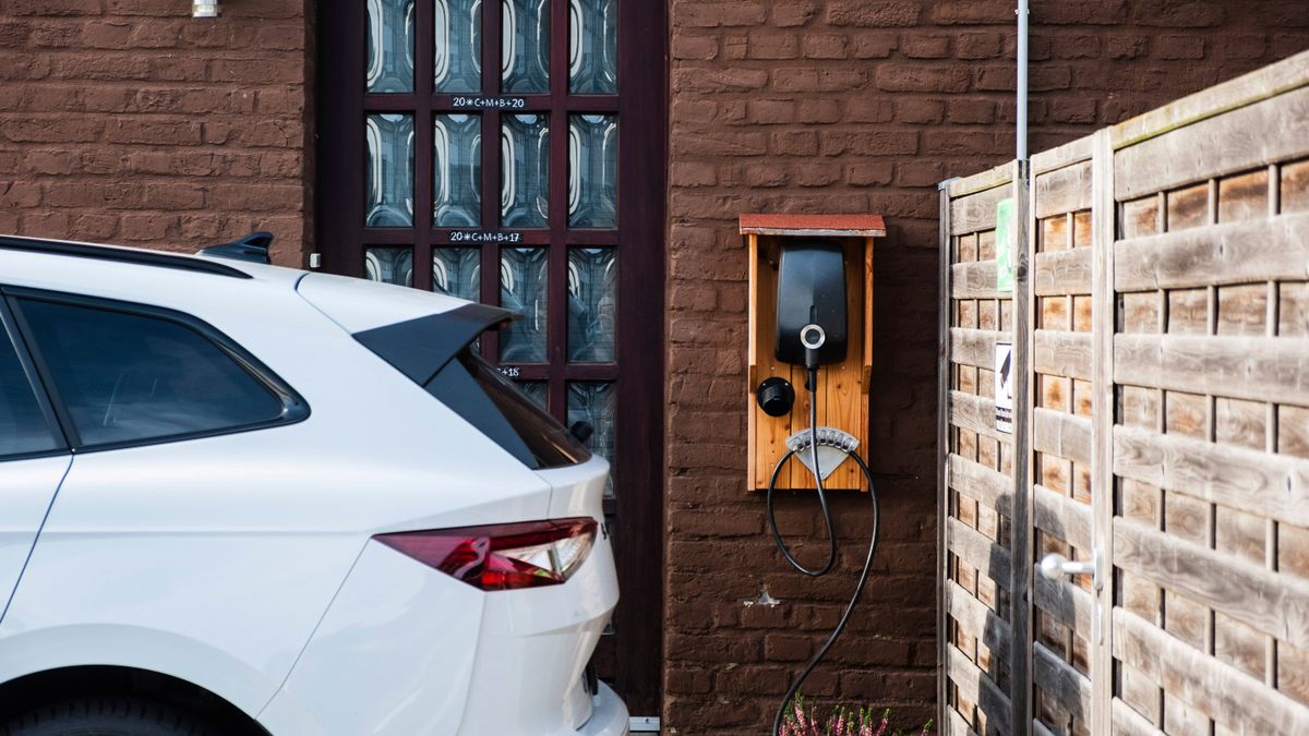 Elektroautos: Fördergeld für Wallbox in Mehrfamilienhäusern