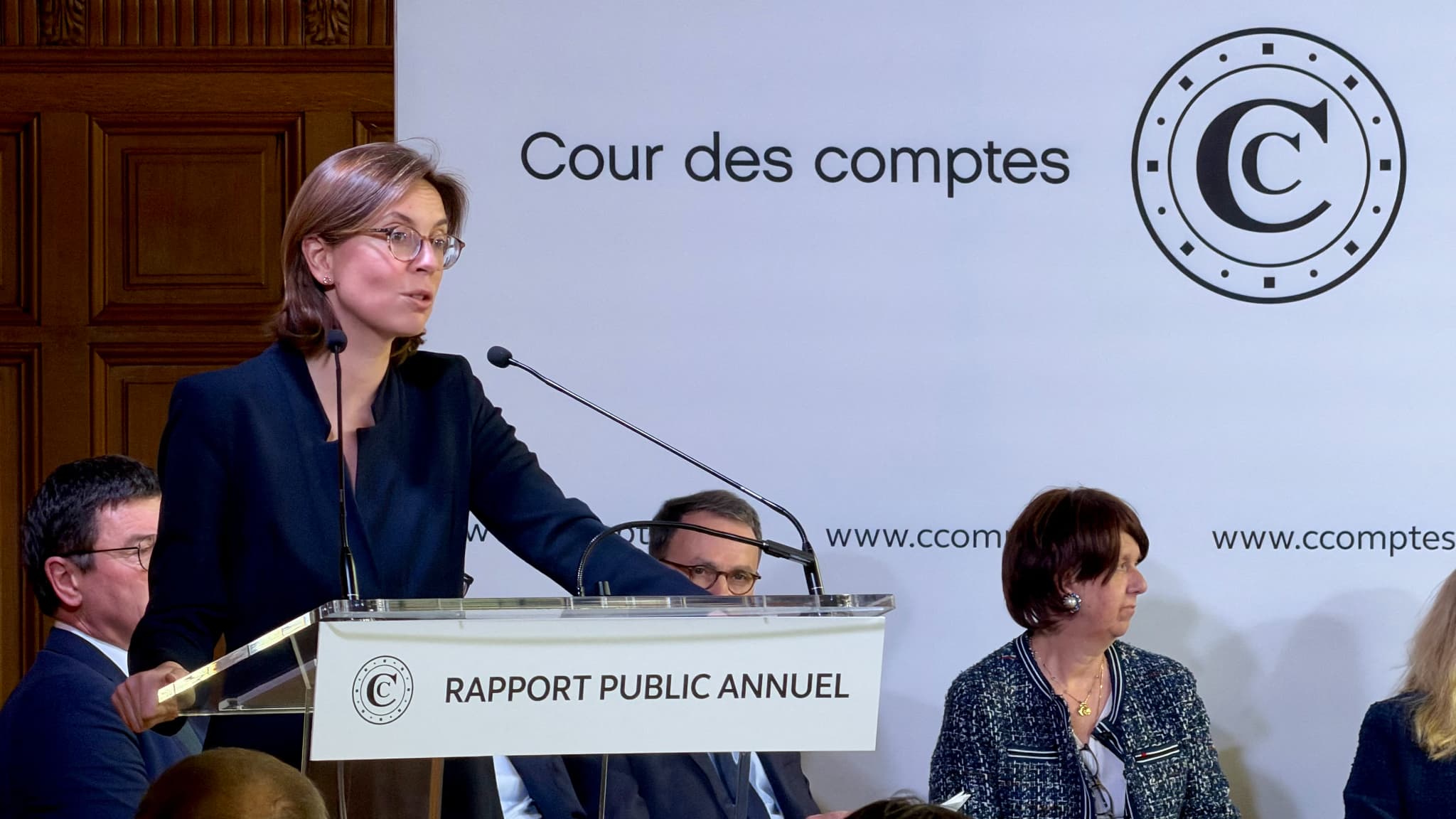 Pour éviter tout soupçon de conflits d'intérêt, la présidente de la Cour des comptes Amélie de Montchalin se retire aussi des débats sur le budget 2026