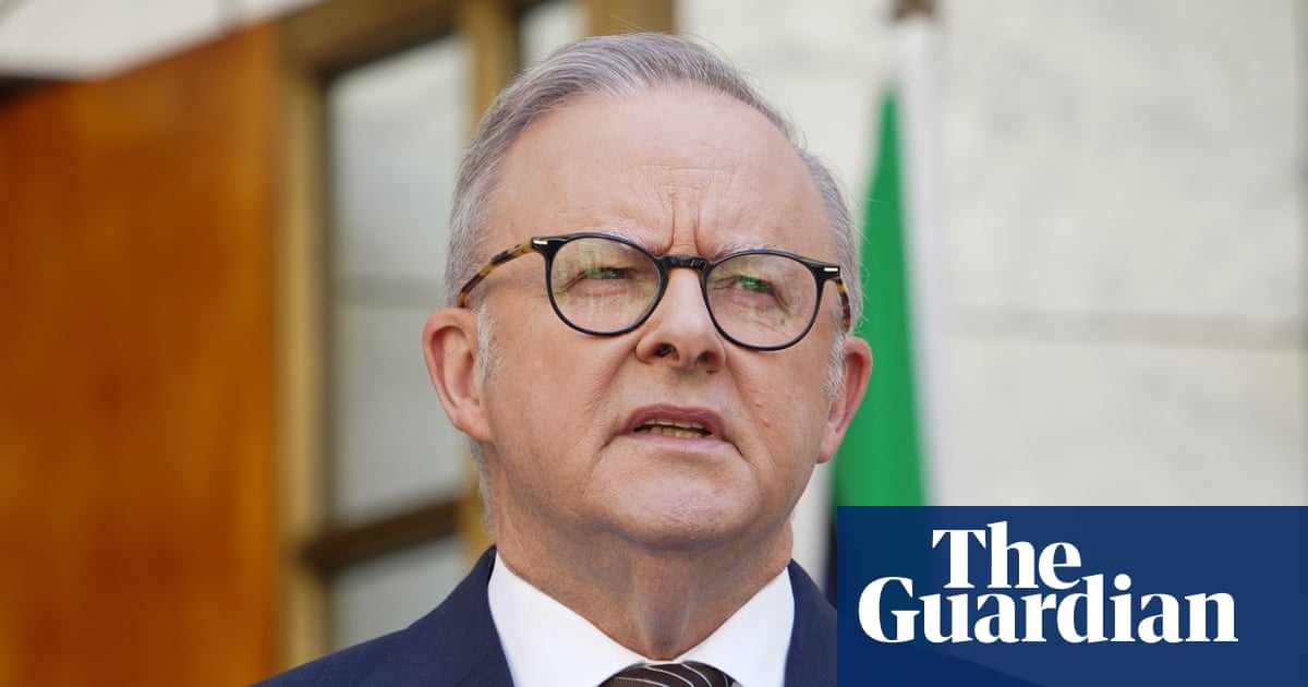 Prime minister backs NSW premier’s call for a royal commission into the Bondi beach terror attack