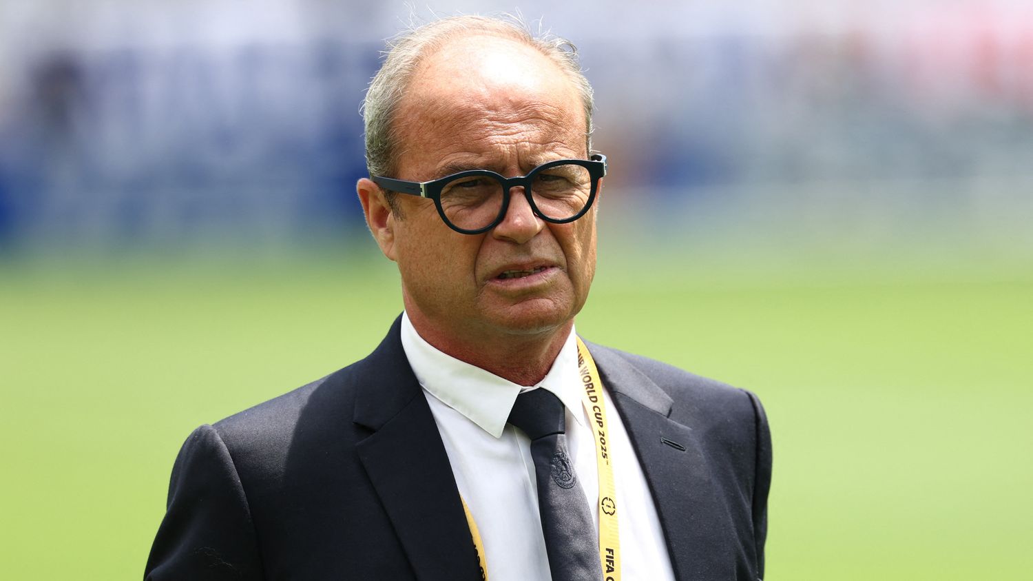 Ligue 1 : "Mieux représenter le football français"... Luis Campos défend la demande de report formulée par le PSG malgré la colère du RC Lens