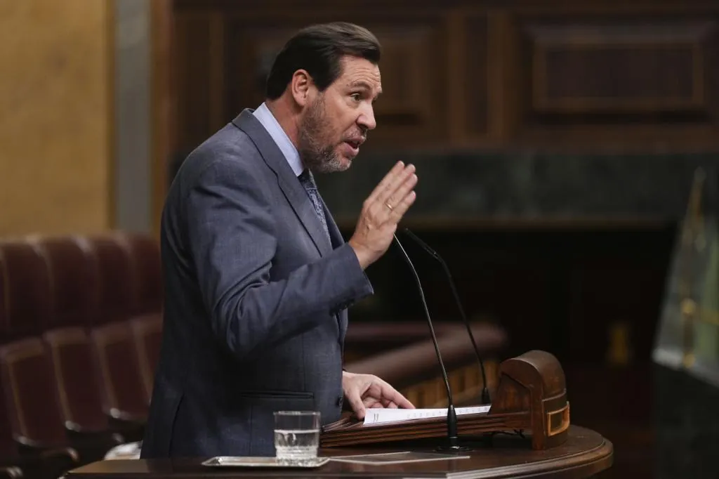 Puente lanza la compra por 1.360 millones de 30 nuevos trenes para Renfe de gran capacidad que alcancen a 350 km/h