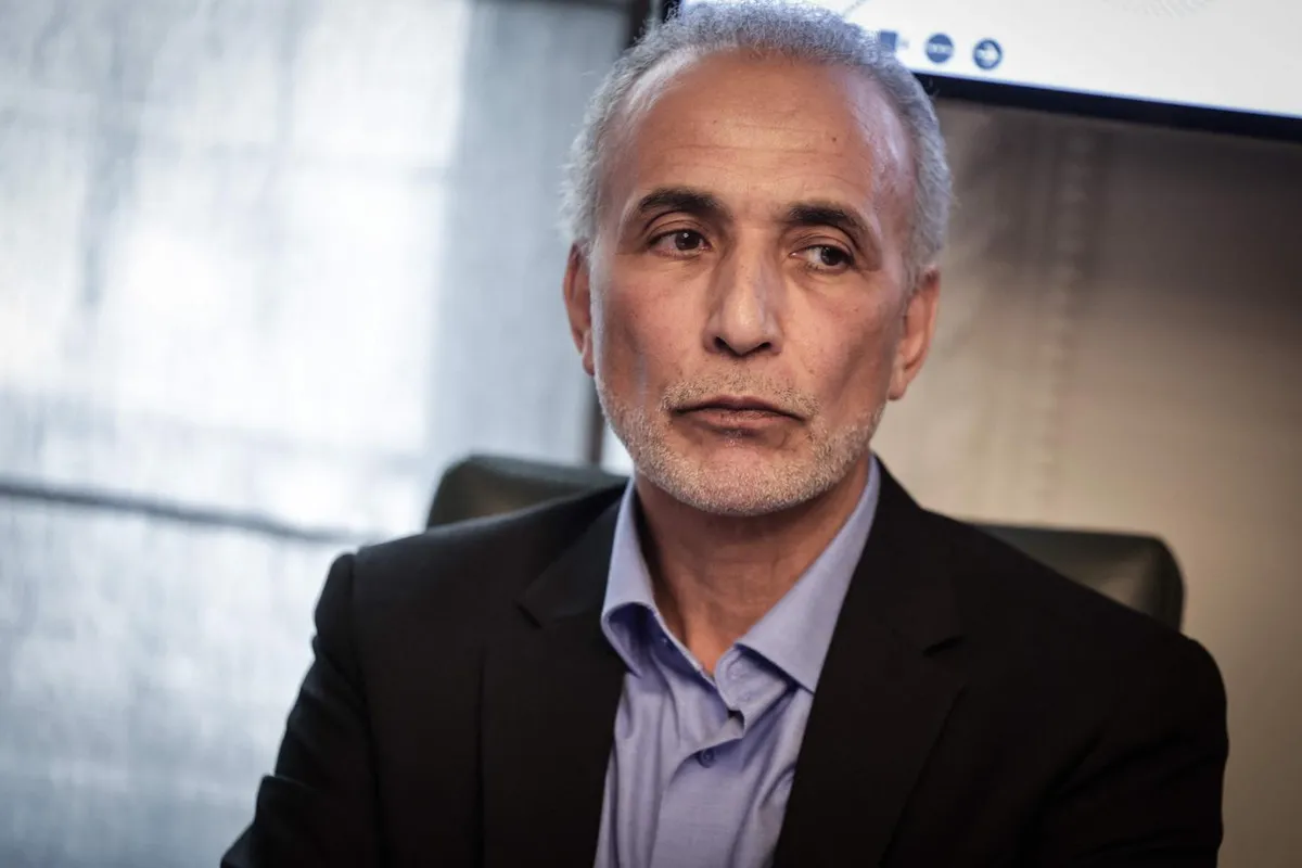 Tariq Ramadan, absent de son procès, a été condamné à dix-huit ans de prison pour viols