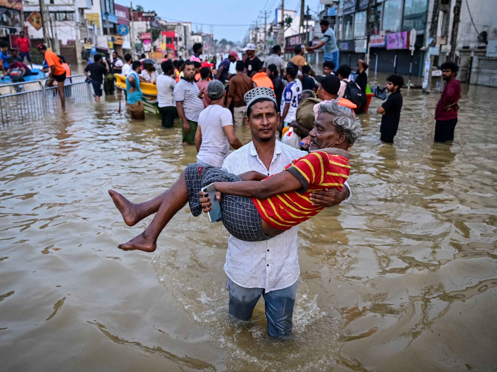 Floods in Indonesia, Sri Lanka, Thailand leave over 1,000 dead