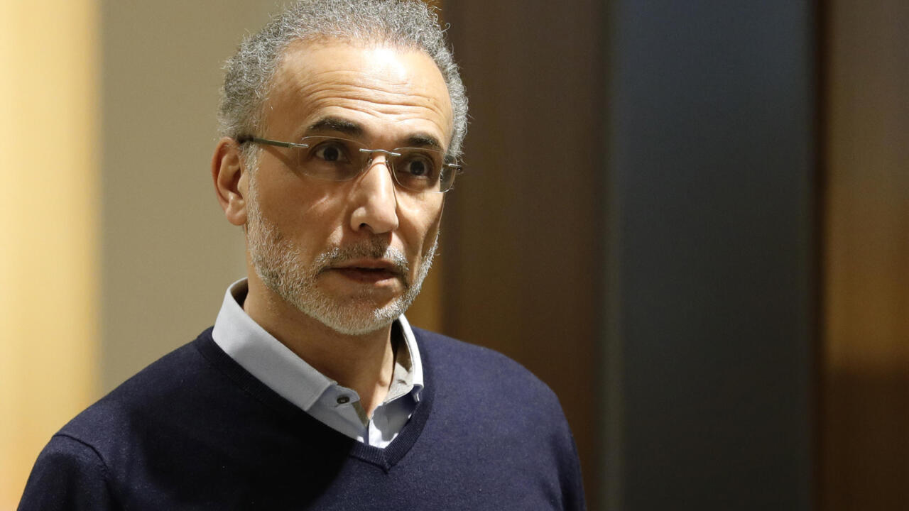 France: l'islamologue Tariq Ramadan condamné par défaut à 18 ans de réclusion criminelle