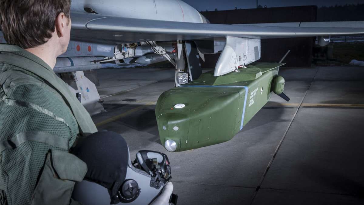 "Aujourd'hui, l'Ukraine dispose d'armes à longue portée nettement plus efficaces": le chancelier Friedrich Merz assure que Kiev n'a plus besoin des missiles allemands Taurus