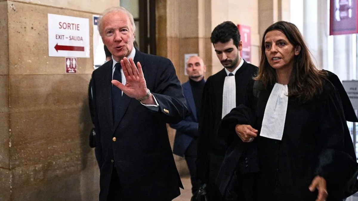 "Je n'ai rien sollicité" : au procès en appel du financement libyen, Brice Hortefeux réfute fermement tout rôle d'intermédiaire au profit de Nicolas Sarkozy