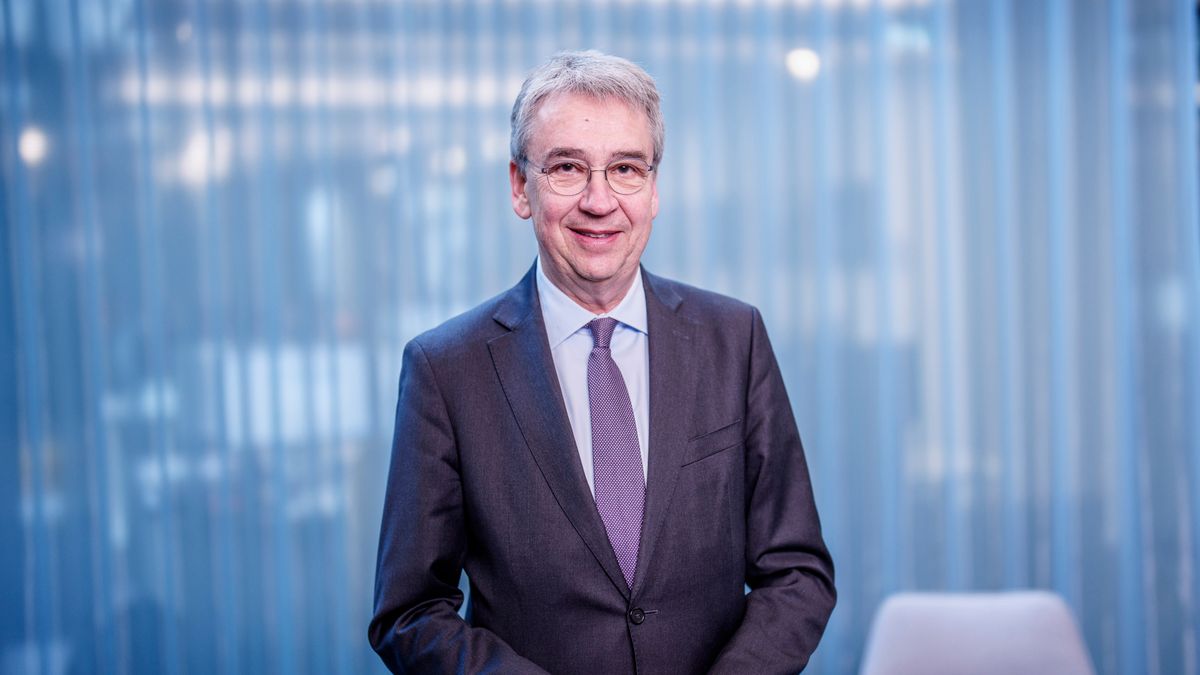 Bundeskartellamt: Dieser Behördenchef kuscht vor den Spritkonzernen - Kolumne