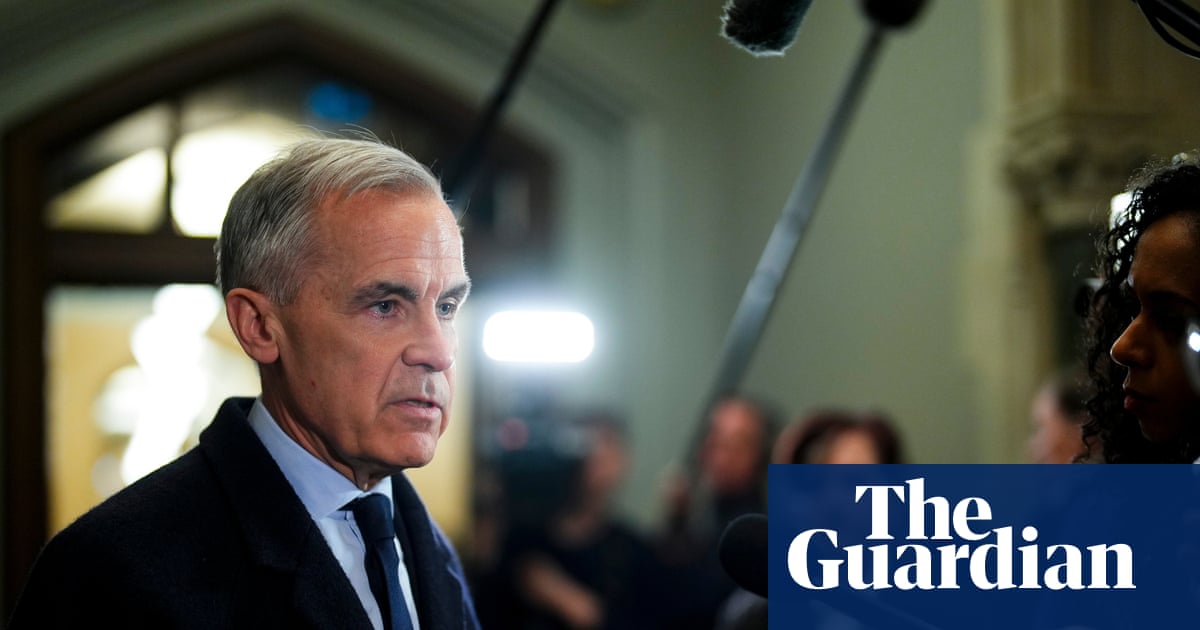 Mark Carney rebukes Air Canada chief over English-only crash message