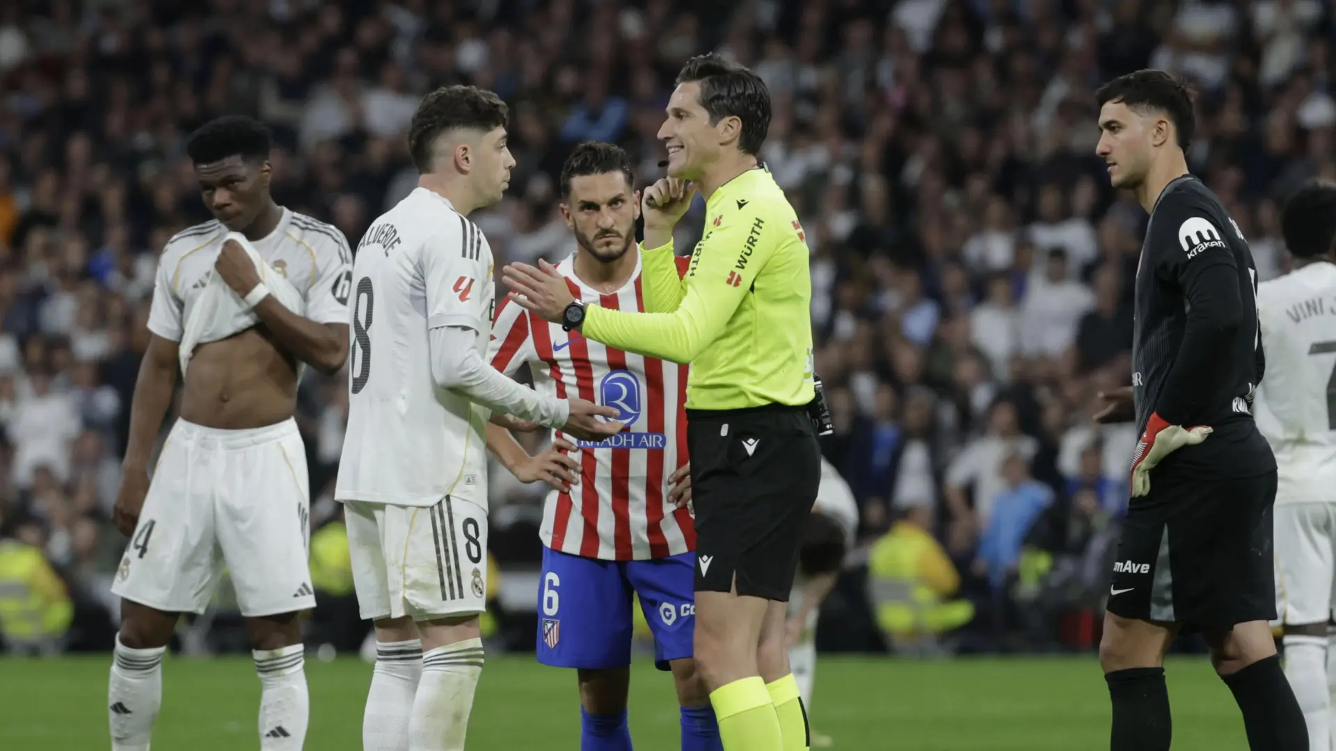 Un partido de sanción para Fede Valverde por su expulsión en el derbi entre Real Madrid y Atlético