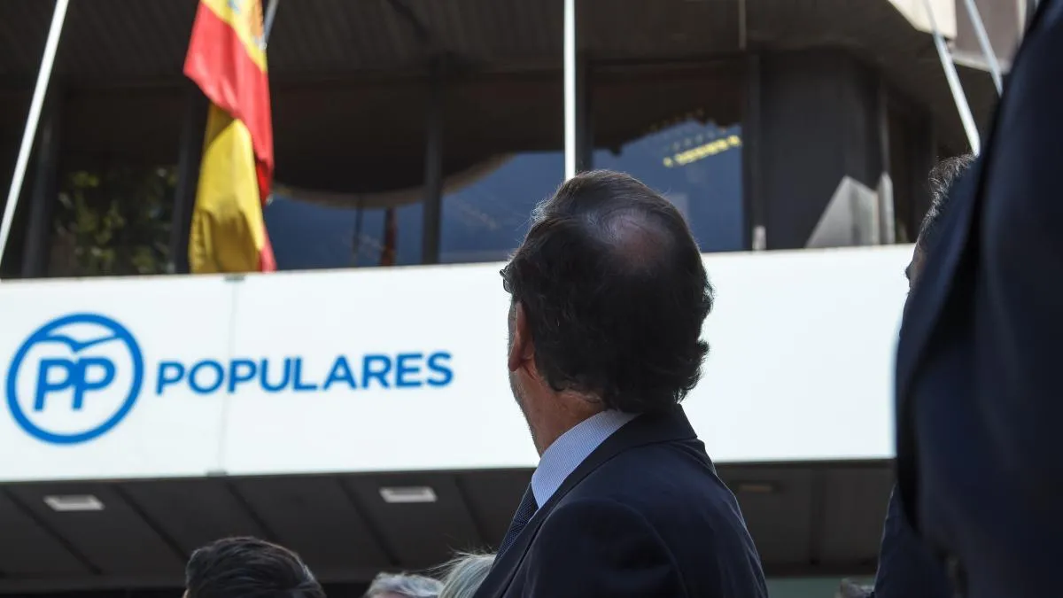 
                                                        ¿Hay que saber euskera para cambiar una bombilla?
                                                    