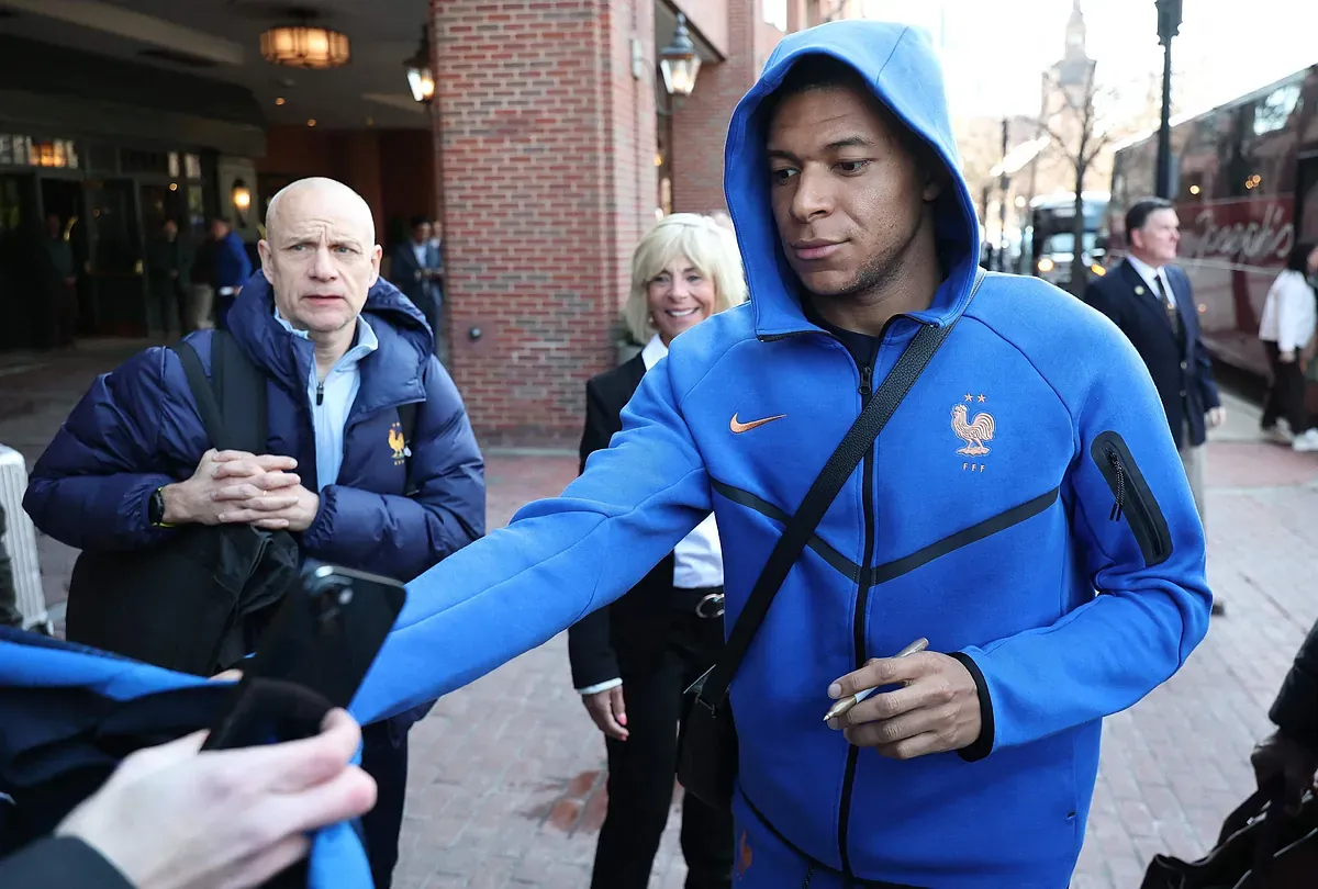 La rodilla de Mbappé aumenta las intrigas y sospechas en la guerra de los servicios médicos del Madrid