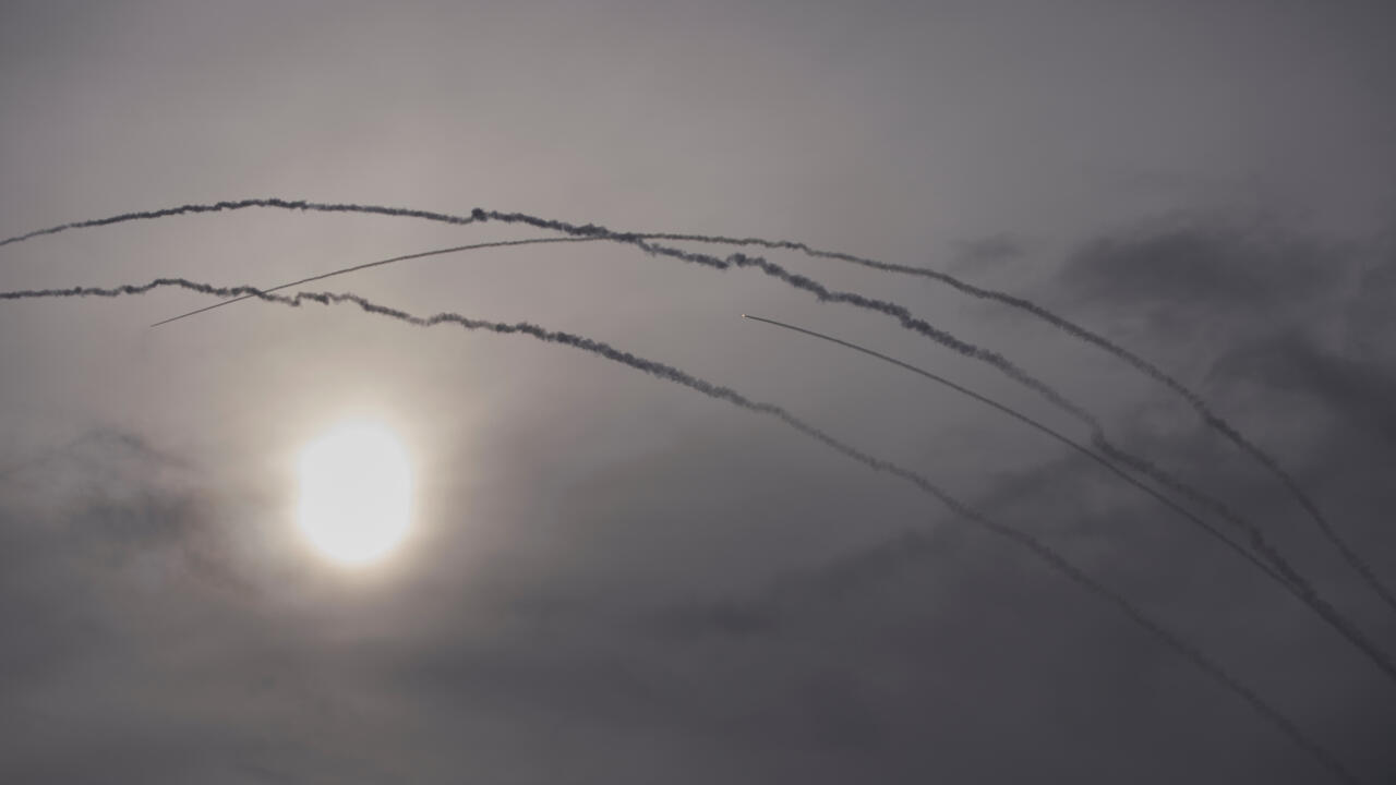 EN DIRECT - Guerre au Moyen-Orient: Israël et les Émirats arabes unis visés par des missiles iraniens