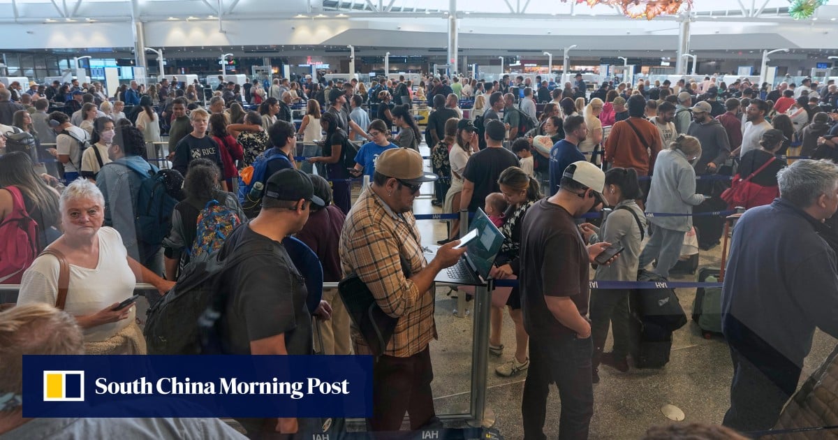 US airport wait times longest in history after hundreds of unpaid officers leave
