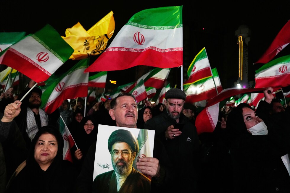Iran and the US harden their positions as Tehran keeps its grip on the Strait of Hormuz