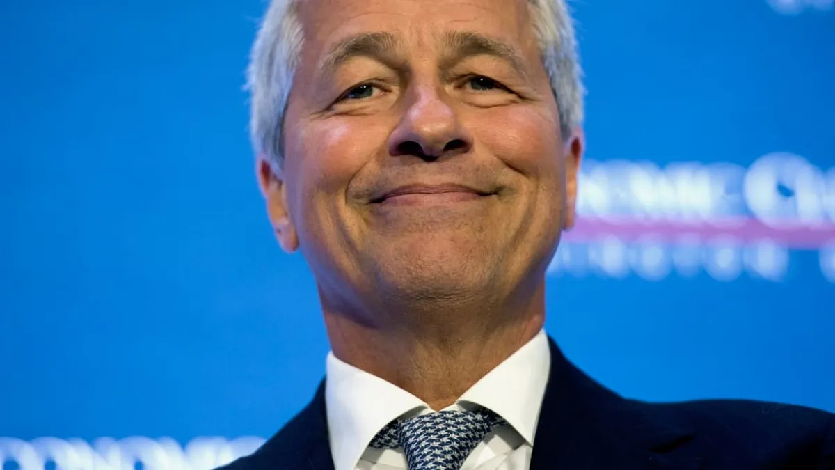 "Nous sommes devenus comme l’Europe": le patron de la plus grande banque américaine fustige la bureaucratie qui ralentit l'approvisionnement de l'armée en plein conflit au Moyen-Orient