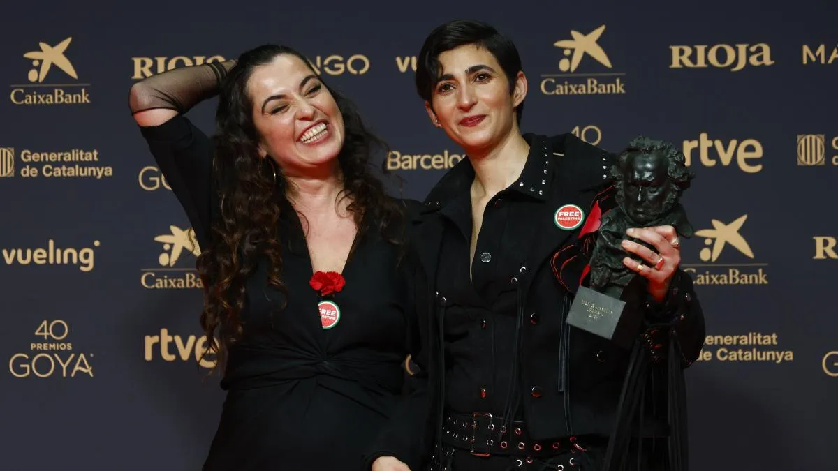 
                                                                                      Llega al 'streaming' el premiado documental de Alba Flores: dónde ver “Flores para Antonio”
                                                                                  