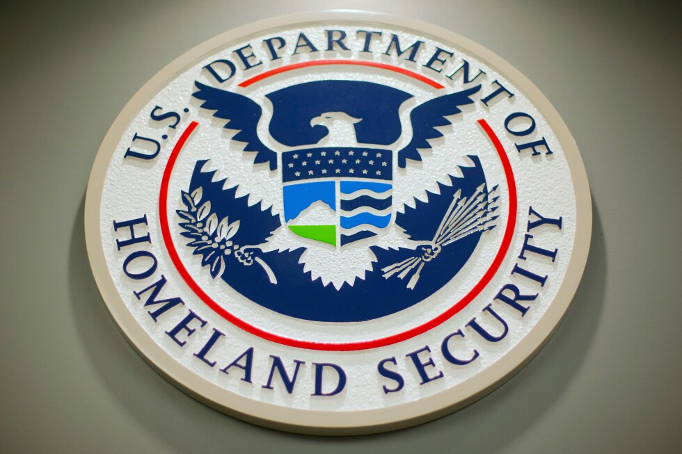 US appeals court sides with Trump administration on detaining immigrants without bond
