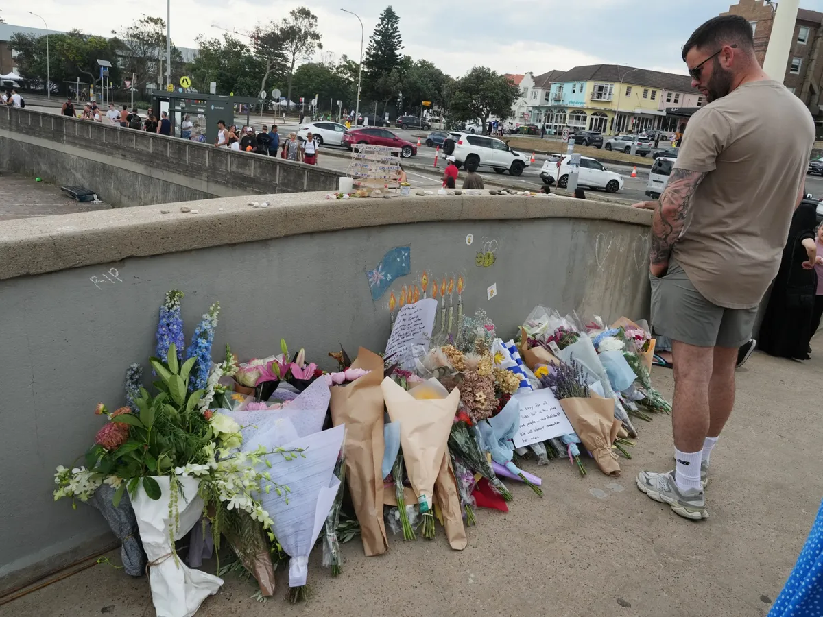 Australia honours Bondi Beach victims, launches probe of security services
