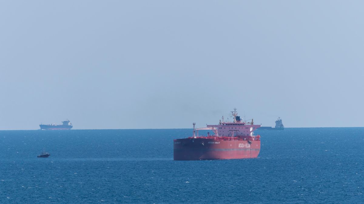 Schwarzes Meer: Tanker mit Öl aus Russland explodiert