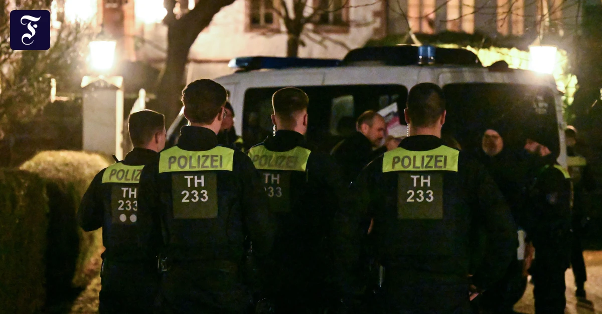 Ermittlungen Laufen: Journalisten in Thüringen von Rechtsextremisten attackiert