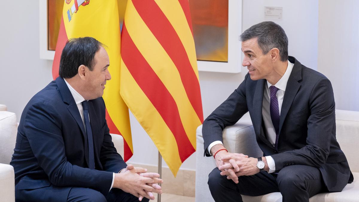 
                                                  El Gobierno discrepa del gran decreto de Llorca
                                              