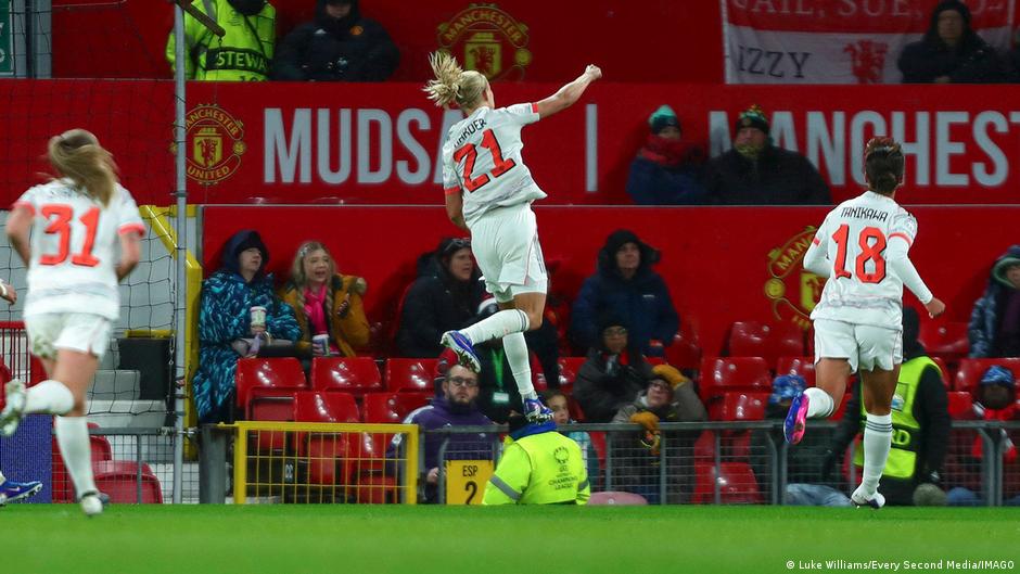 Frauen-Champions-League: FC Bayern schlägt Manchester United