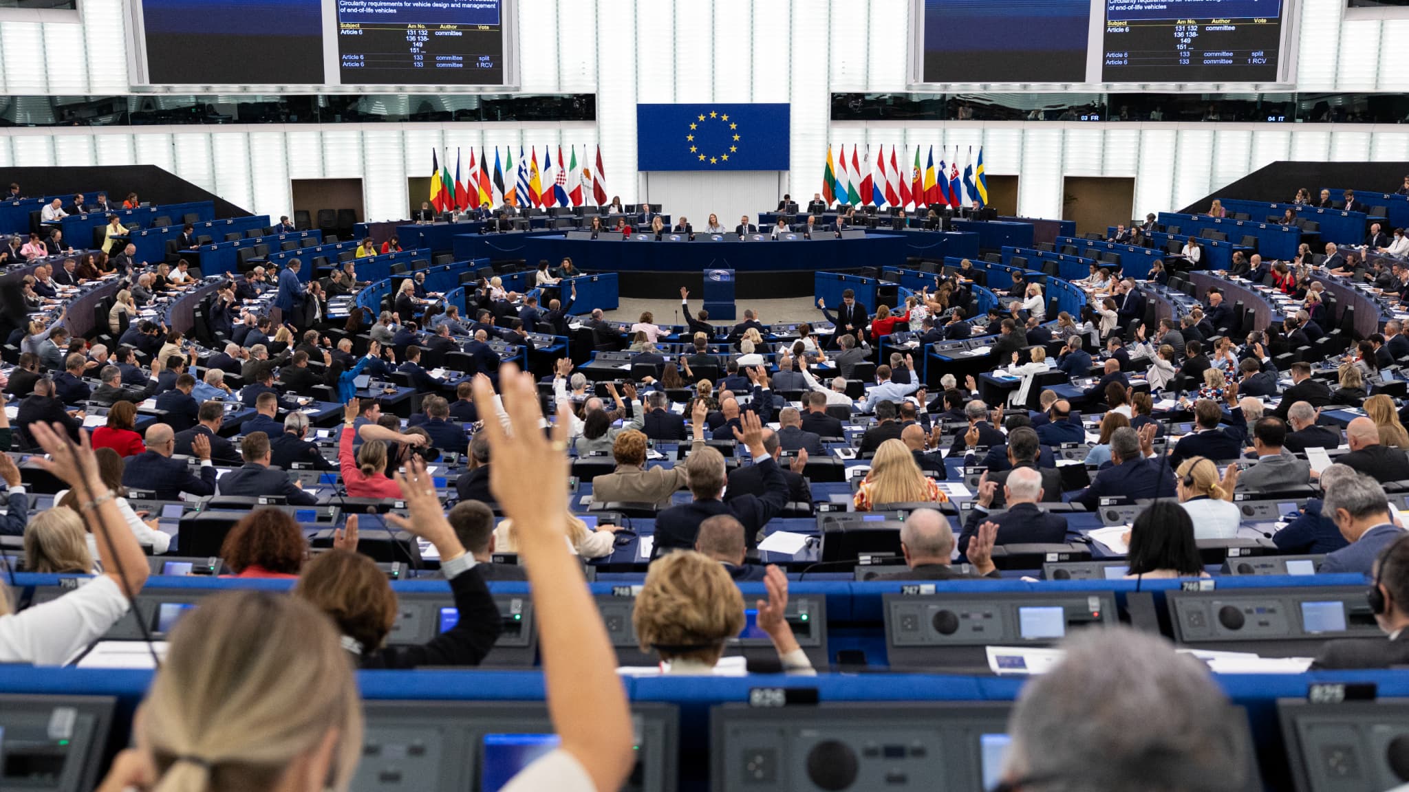 Accord commercial entre l'UE et les États-Unis: le Parlement européen donne son feu vert sur les 15%, mais y rajoute des conditions
