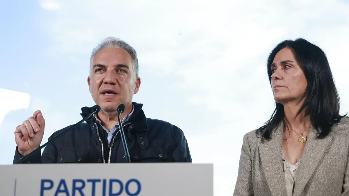 
                                                                                 El PP ironiza con la presencia de Illa en la campaña del PSOE en Andalucía: “Tendrá que explicar el modelo de financiación”
                                                                             