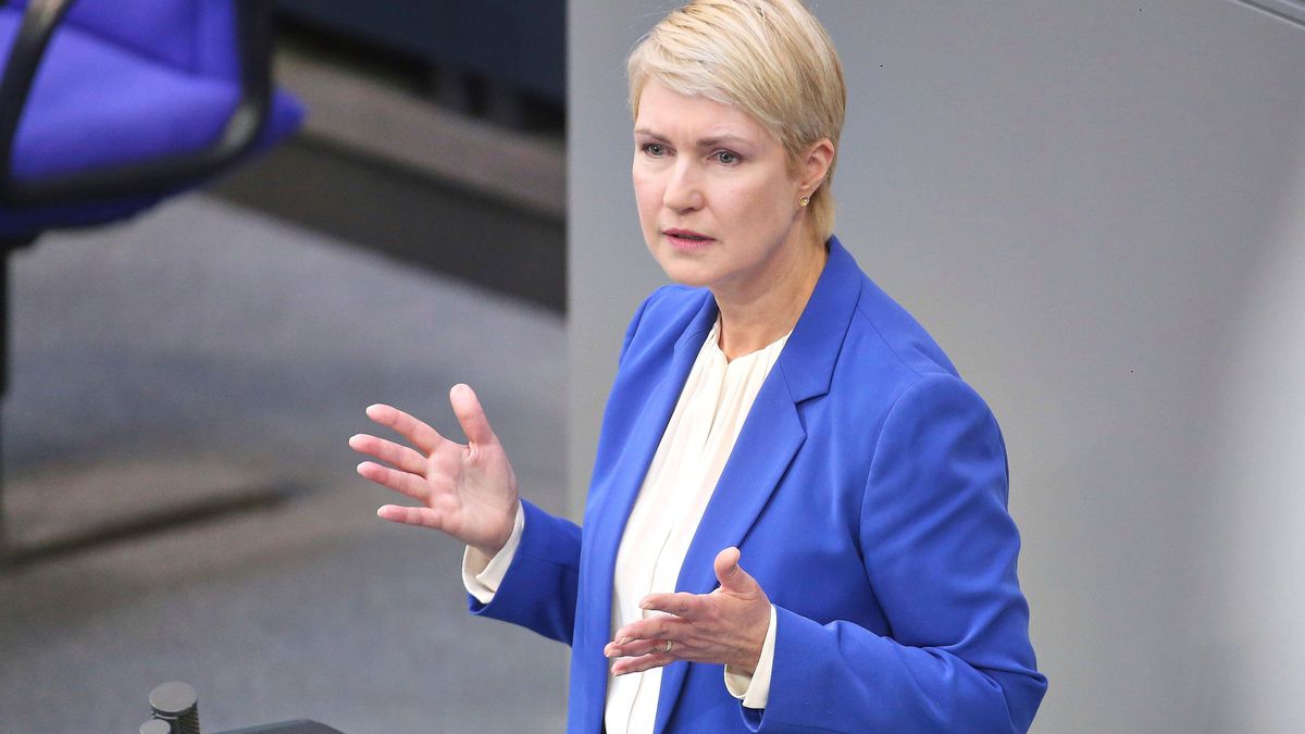 Mehrwertsteuererhöhung: SPD-Politiker und Handel kritisieren Vorstoß