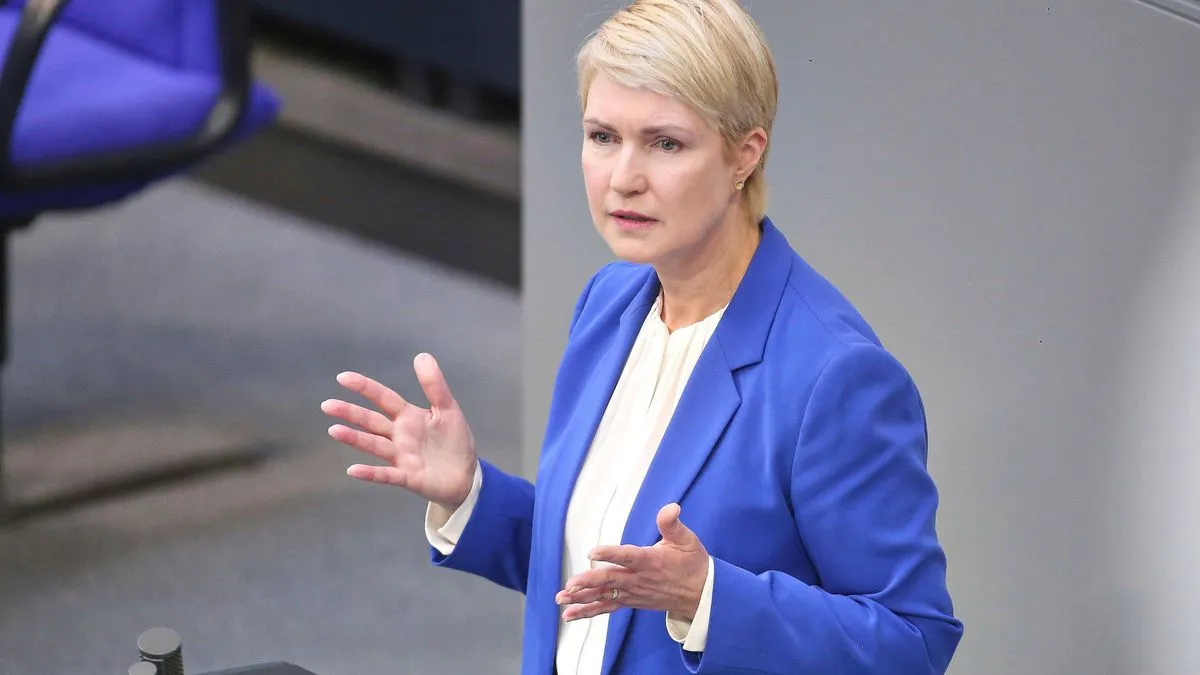 Mehrwertsteuererhöhung: SPD-Politiker und Handel kritisieren Vorstoß