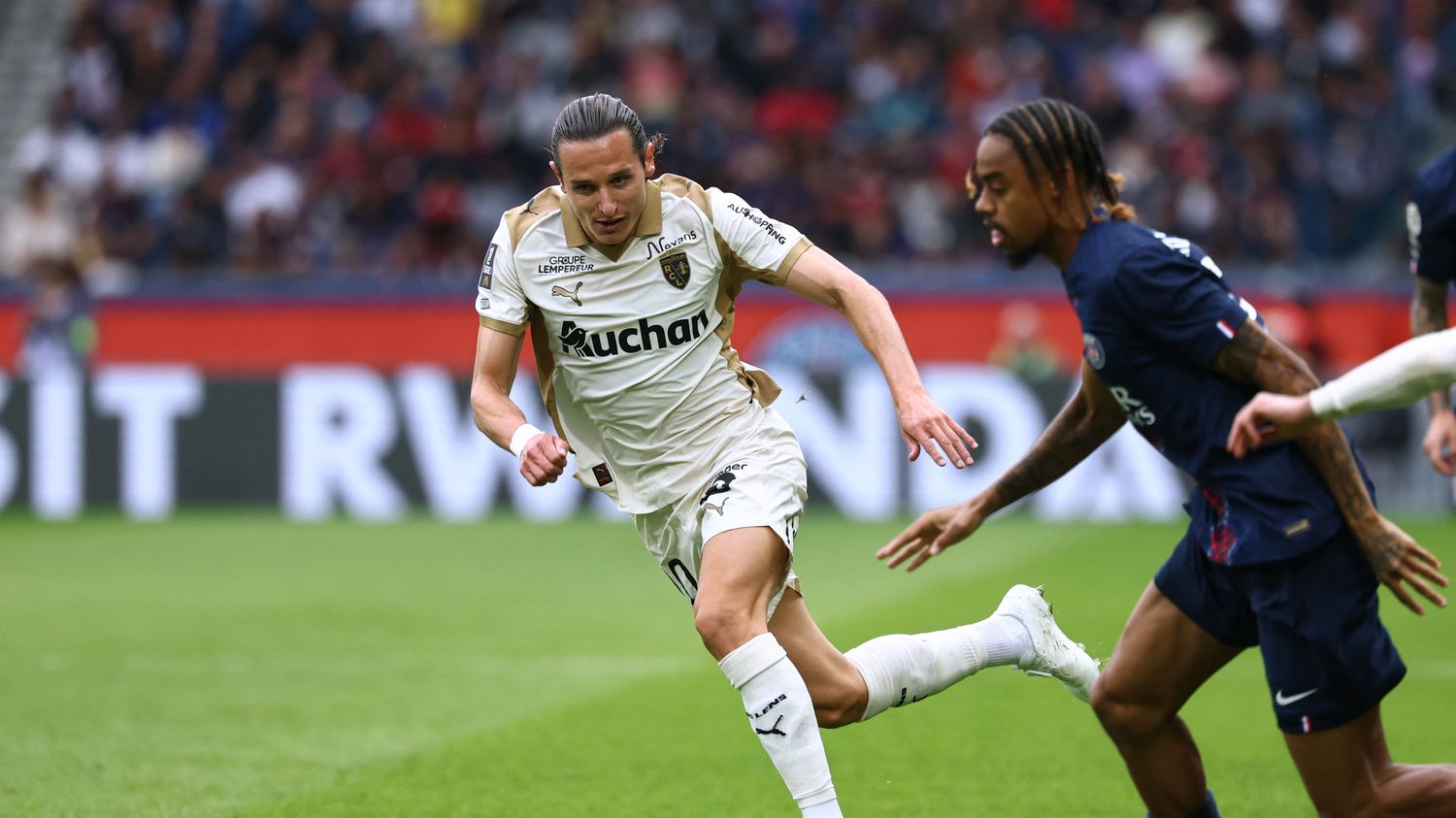 Ligue 1 : le match Lens-PSG reporté par le conseil d'administration de la LFP malgré l'opposition lensoise, tout comme Brest-Strasbourg