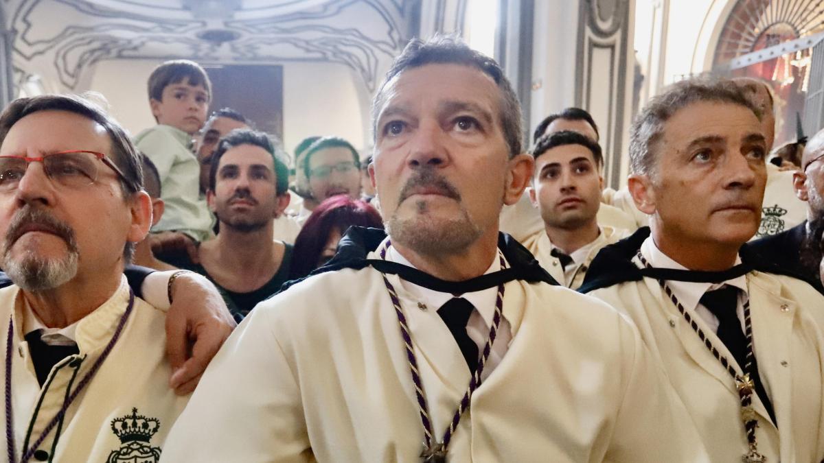 
                                                                                                                                 ¿Por qué volvió a Málaga Antonio Banderas?: “Me enfrenté a la muerte, me hizo mirar atrás”
                                                                                                                             