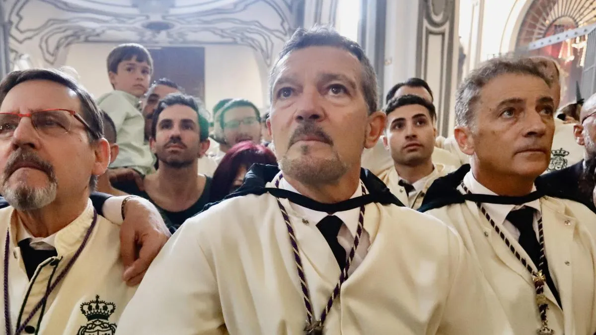 
                                                                                                                                 ¿Por qué volvió a Málaga Antonio Banderas?: “Me enfrenté a la muerte, me hizo mirar atrás”
                                                                                                                             