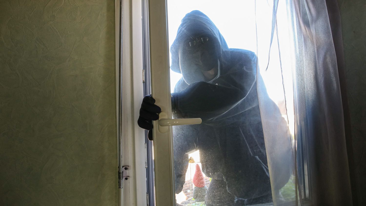 Délinquance : 1% des communes les plus touchées concentrent entre 38% des cambriolages de logement et 82% des vols violents sans armes