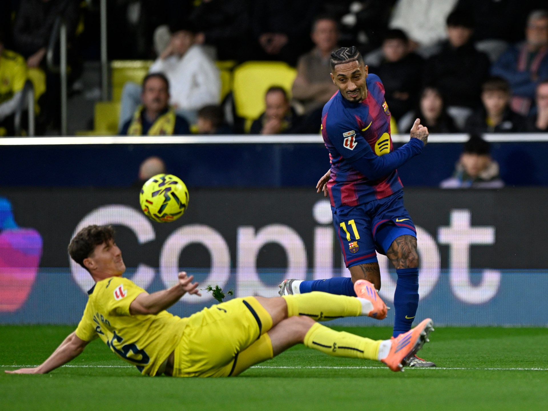 Barcelona see off Villarreal with goals from Raphinha and Yamal