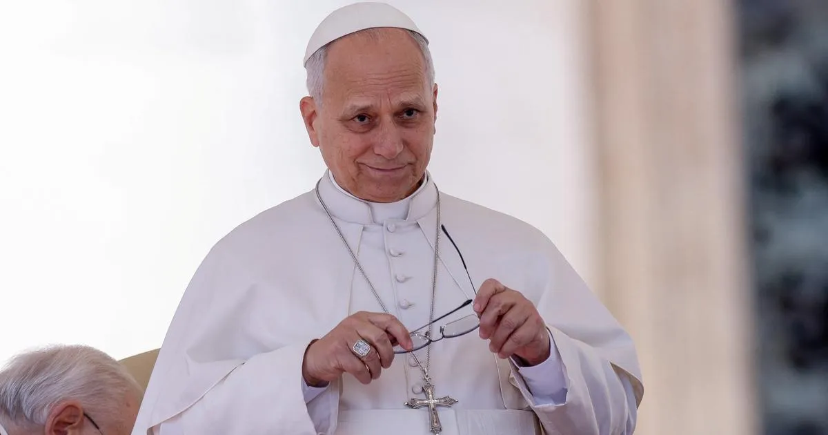 Retenue sur les salaires, achat de tenues... La contribution imposée à la population en Guinée équatoriale pour la visite du pape suscite un tollé