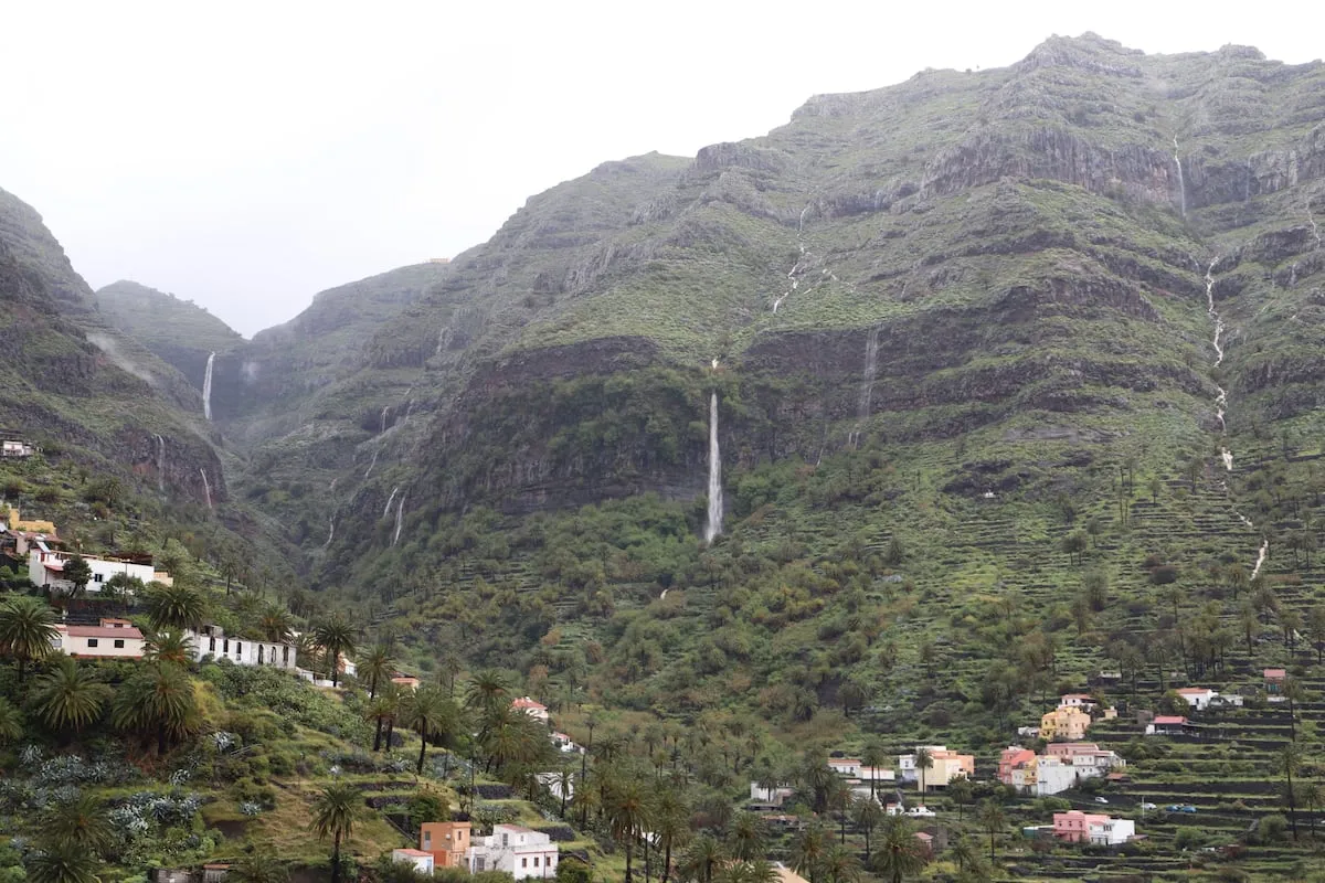 ‘Therese’ mantiene la emergencia en La Gomera, mientras el resto de Canarias ya calcula los daños