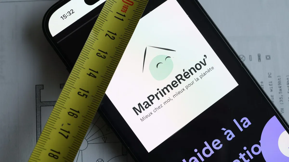 Charente-Maritime : un million d'euros de MaPrimeRénov' détourné par trois personnes, soupçonnées d'avoir usurpé l'identité d'artisans