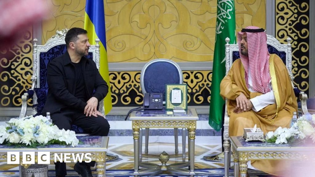 Zelensky visits Saudi Arabia after offering Ukraine's drone expertise
