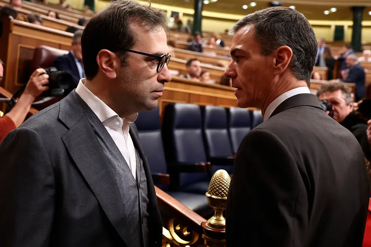 Pedro Sánchez aúpa a Carlos Cuerpo como vicepresidente primero y nombra a Arcadi España como ministro de Hacienda para llenar el hueco de Montero