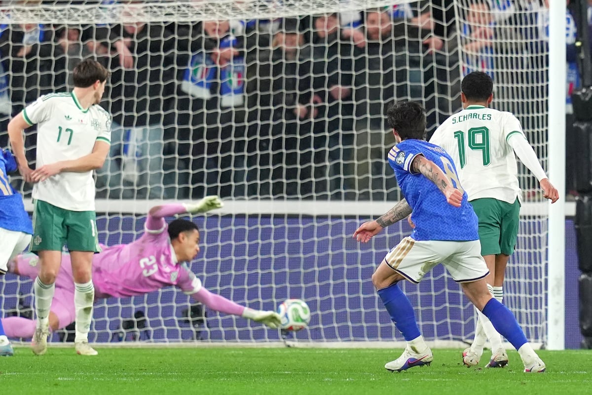 Italia derrota a Irlanda del Norte (2-0) y se jugará una plaza en el Mundial contra Gales