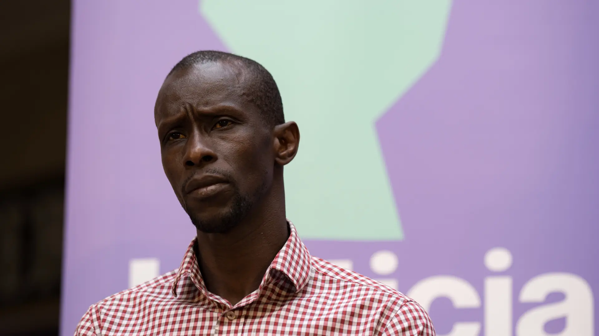 
         Detenido el exdiputado de Podemos Serigne Mbaye por un enfrentamiento con agentes de la Policía 
    