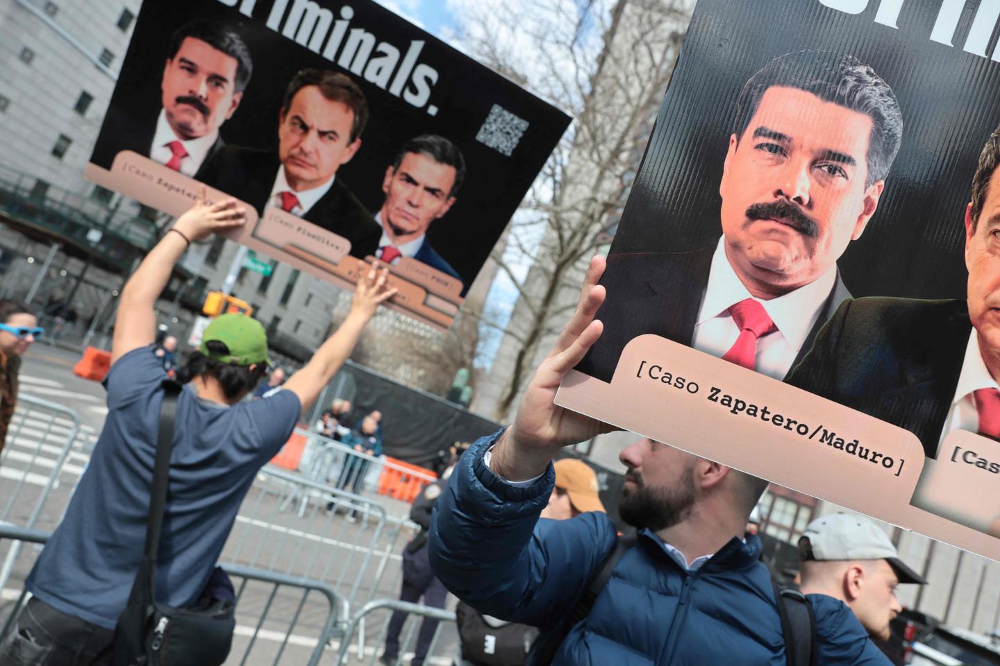 Nicolas Maduro devant un tribunal à New York : l’ex-président vénézuélien fait une brève apparition, trois mois après son enlèvement