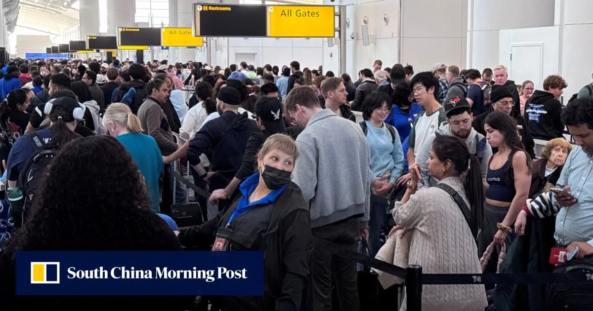 Trump says he’ll sign order to pay TSA during shutdown